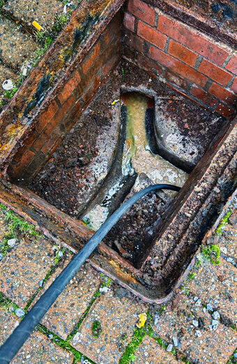 https://blockeddrainsforrestfield.com.au/uploads/2025/07/hero-blocked-sewers-67191.jpg